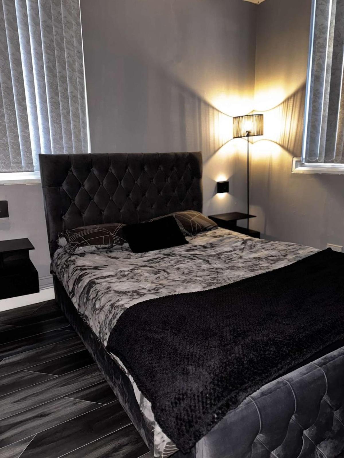 Centre Children Hospital Apartment Birmingham