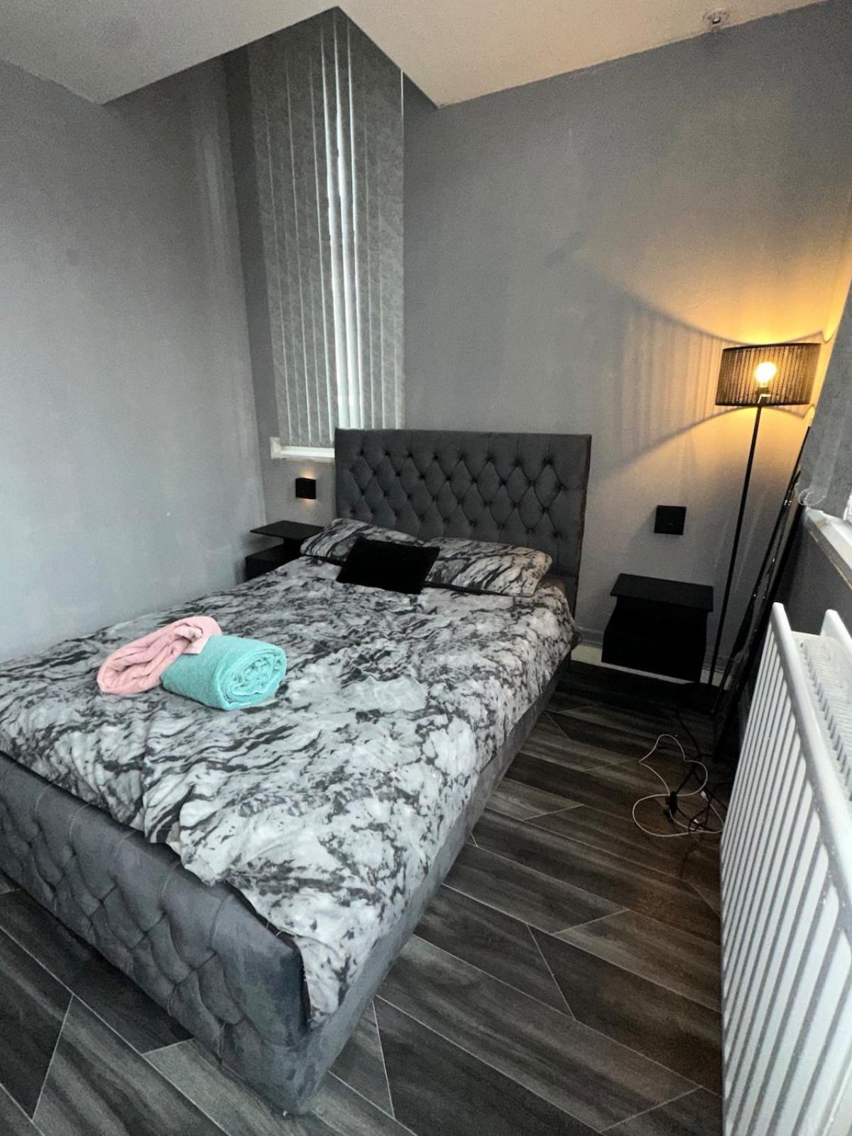 Centre Children Hospital Apartment Birmingham
